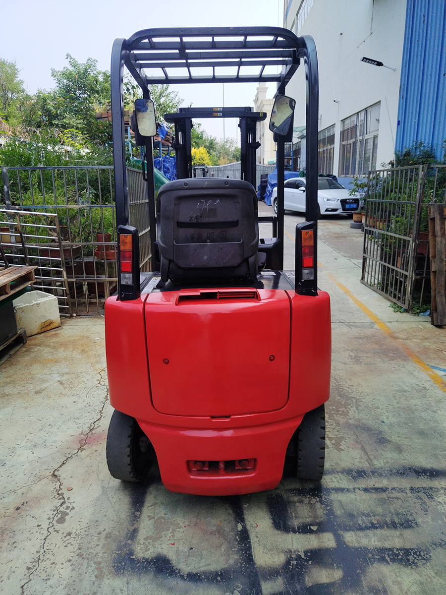 二手1.5吨力至优电动叉车FB15PN-72BC-300