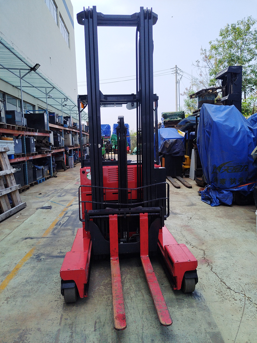 二手1.8吨力至优站驾式前移叉车FBROAW18-80C-700M