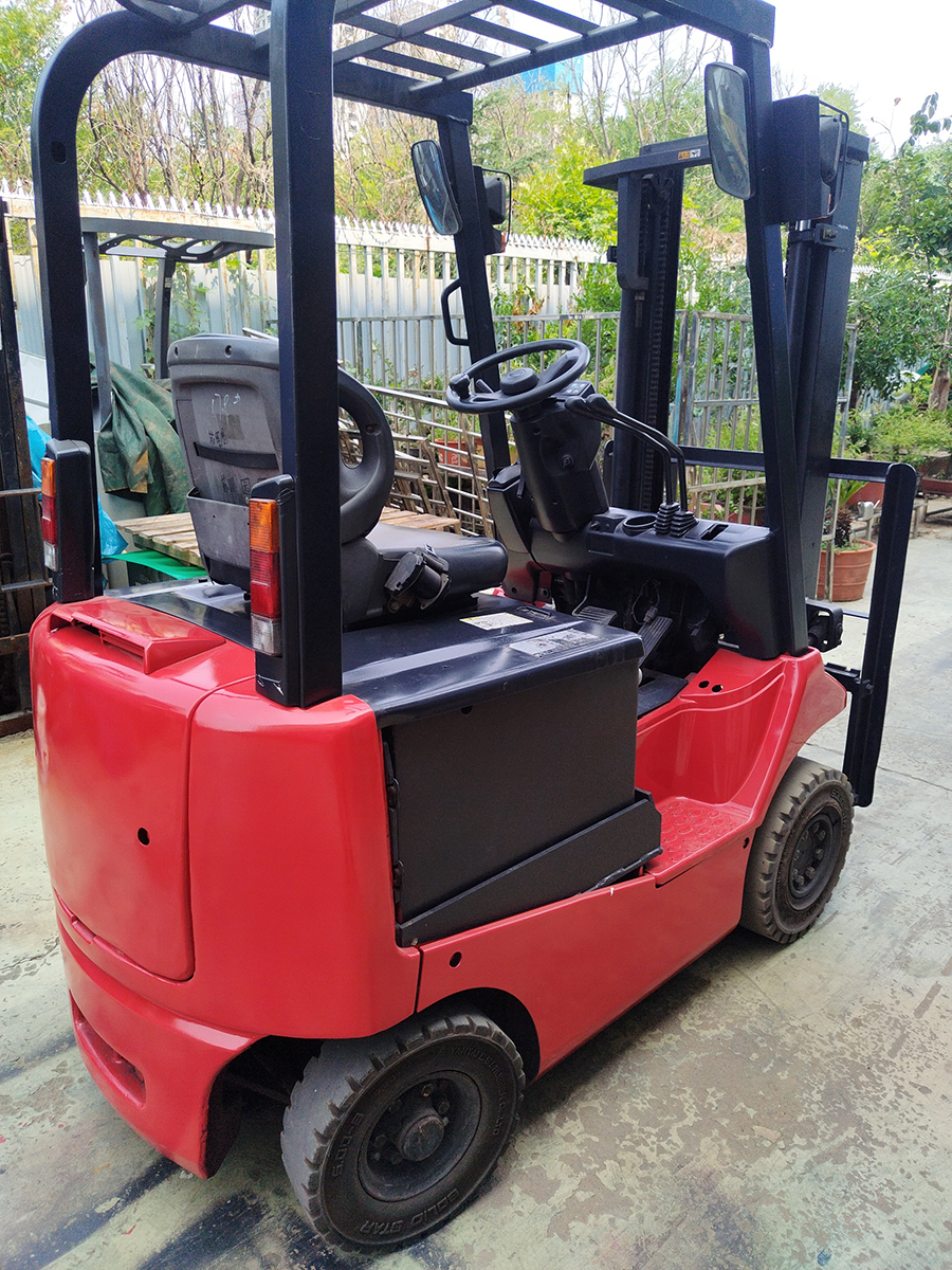 二手1.5吨力至优电动叉车FB15PN-72BC-300